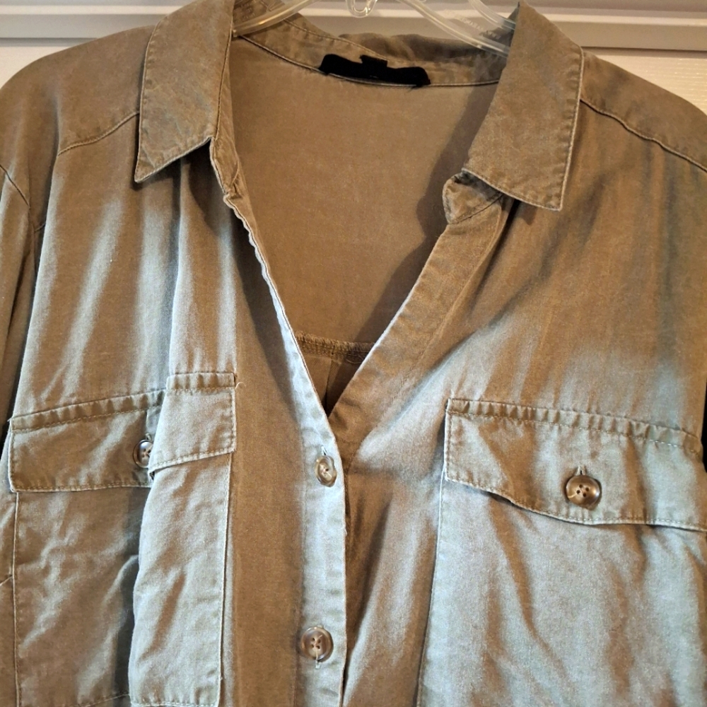 Jane  and Delancey - Picture 3 of 6